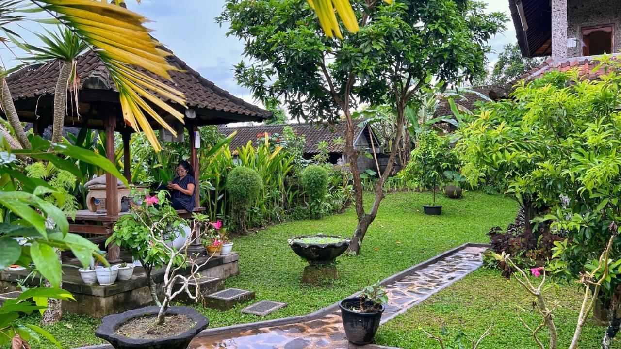 Gusti Home Stay Ubud Extérieur photo