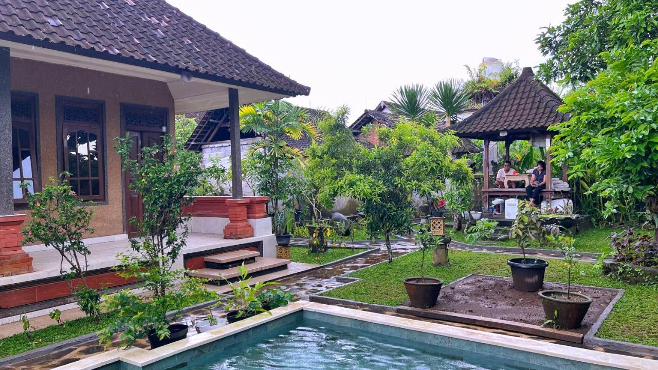 Gusti Home Stay Ubud Extérieur photo