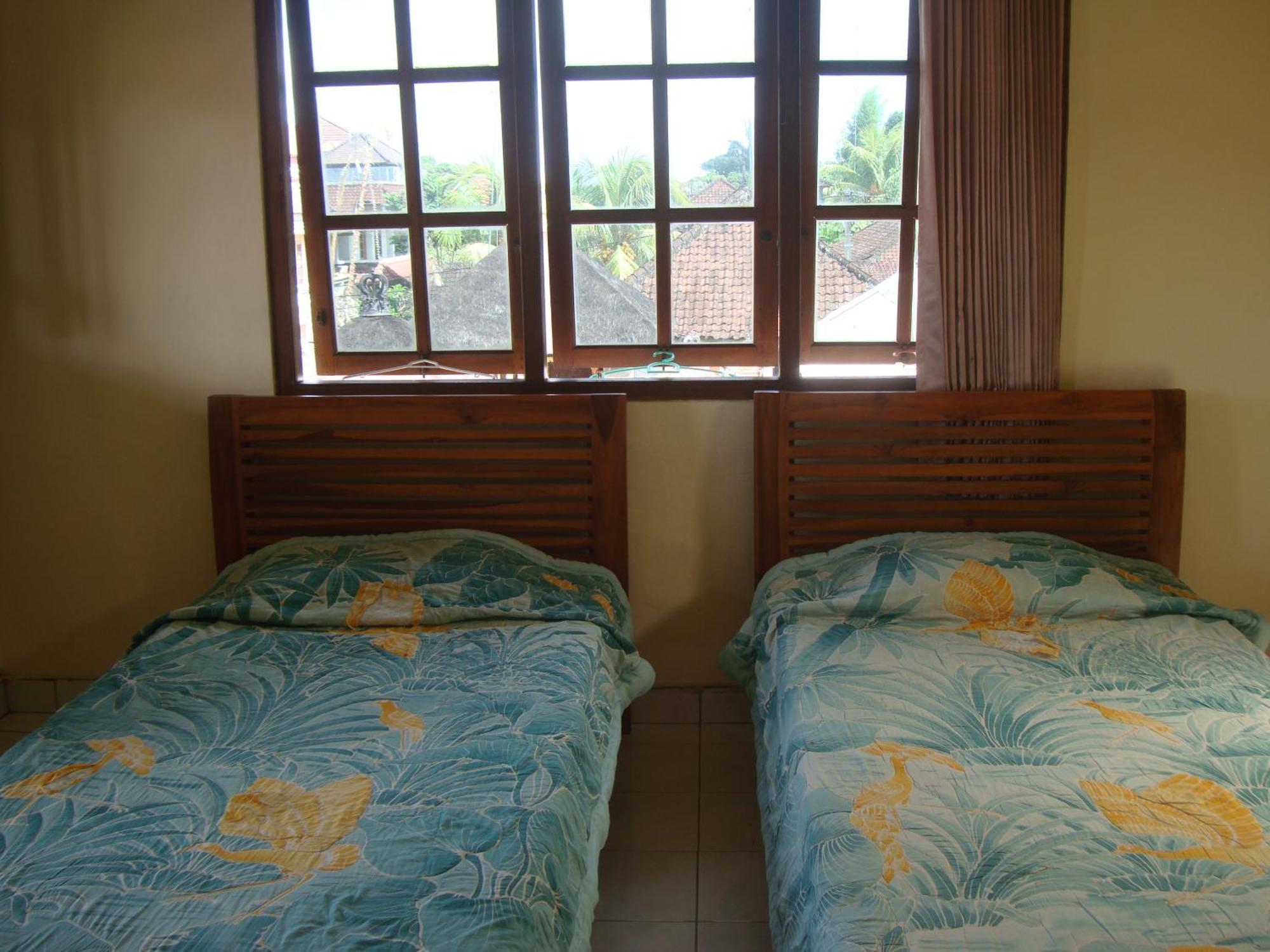Gusti Home Stay Ubud Extérieur photo