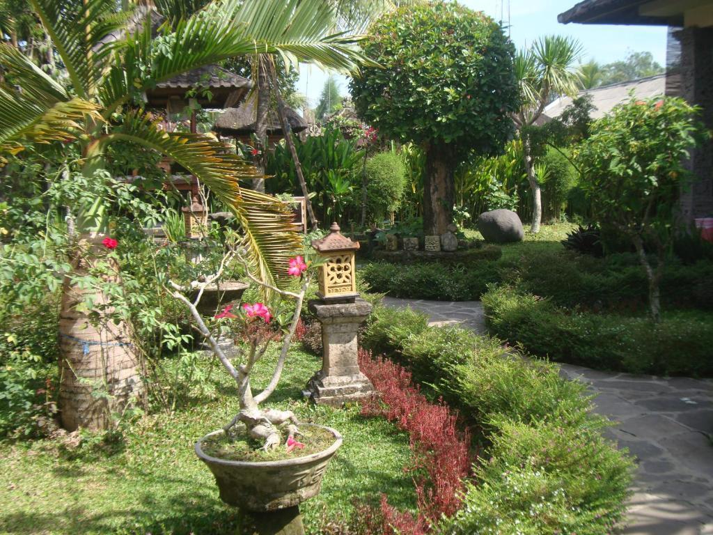 Gusti Home Stay Ubud Extérieur photo