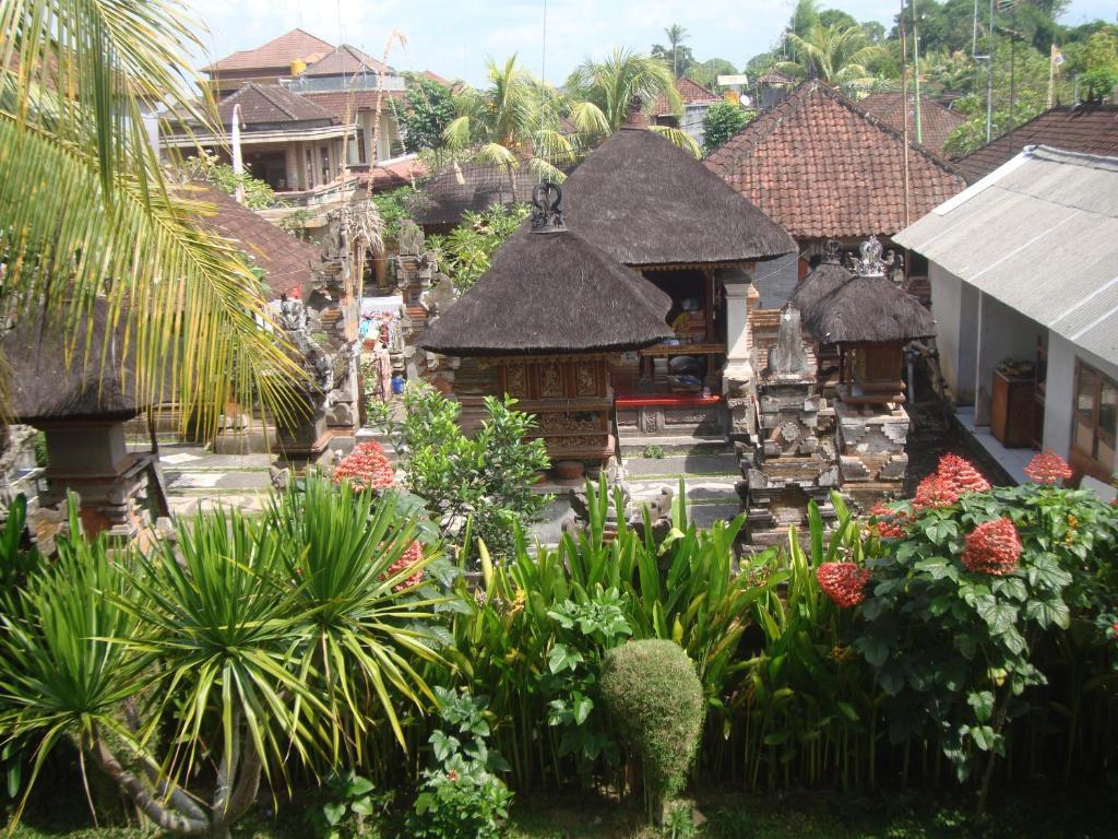 Gusti Home Stay Ubud Extérieur photo