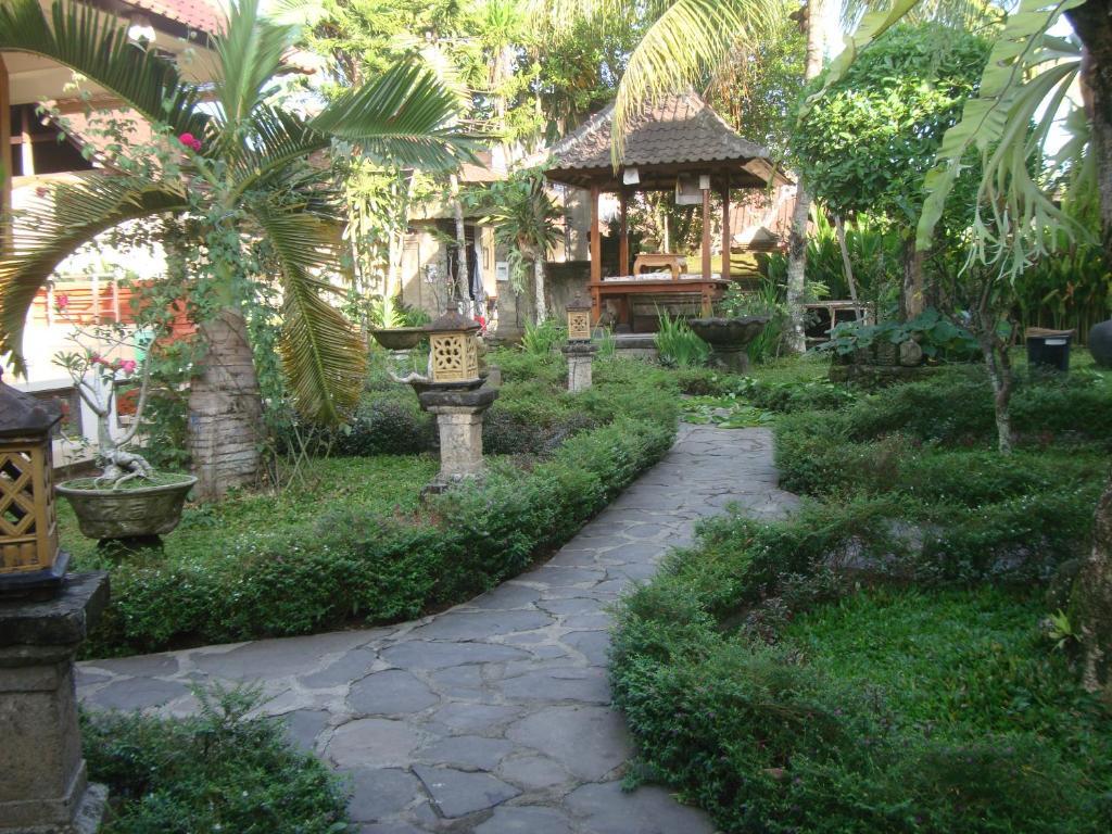 Gusti Home Stay Ubud Extérieur photo